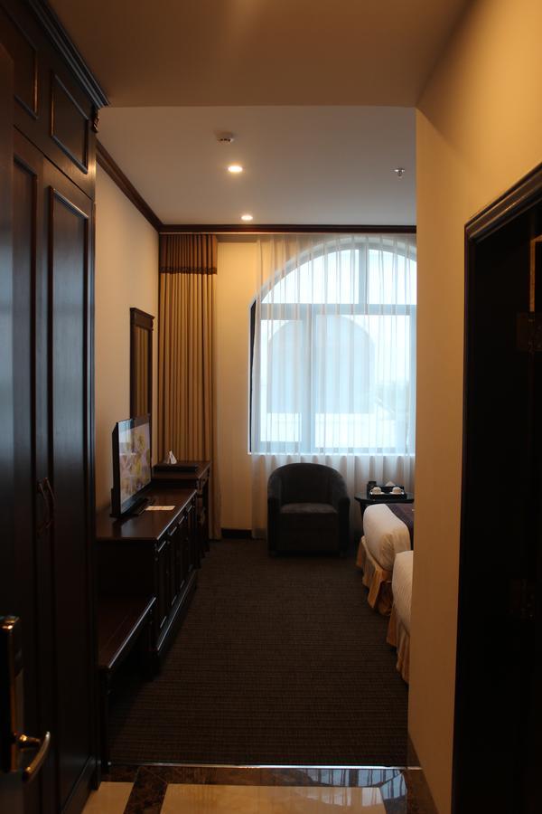 Hai Yen Luxury Hotel Cam Pha Eksteriør billede